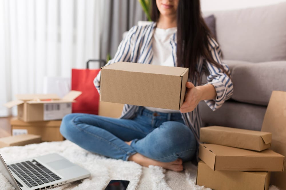 Estrategia de ventas en Amazon: optimización de listings y publicidad con el apoyo de una agencia especializada y el Kit Digital.